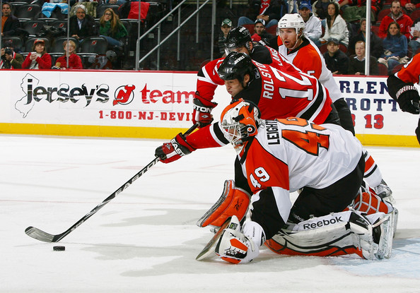http://www.hockeyworldblog.com/wp-content/uploads/2010/05/Philadelphia+Flyers+v+New+Jersey+Devils+rrh8g_CpCsVl.jpg