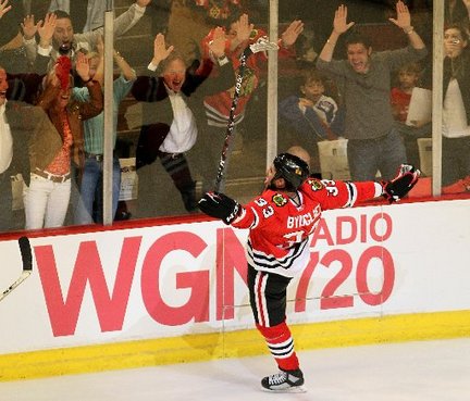dustin-byfuglien-blackhawks-reax-overtime-goal-playoffs--fc736468679be177_large