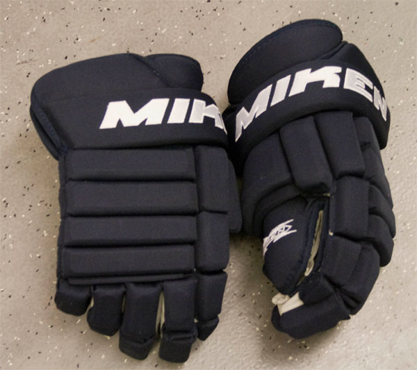 ccm vector hockey gloves nhl trades and free agent signings